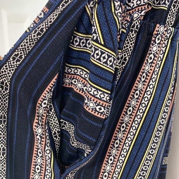 NWT BCBGeneration Navy-Multi Printed Cutout Back Jumpsuit w/ Pockets Medium - Picture 5 of 11